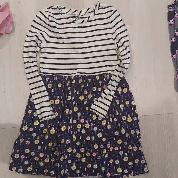 Like new Bundle of 6 dresses - Picture 11 of 16